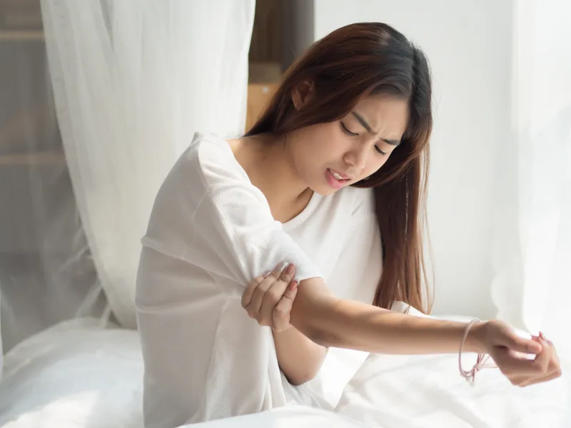How Carroll Chiropractic treats elbow pain in Westminster